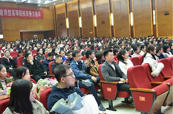 河南經(jīng)貿(mào)職業(yè)學院：“私人訂制式”創(chuàng)新人才供給新模式