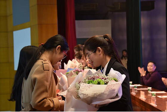 河南經(jīng)貿(mào)職業(yè)學院：“私人訂制式”創(chuàng)新人才供給新模式